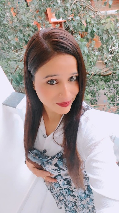 Call Girls service in Paschim Vihar